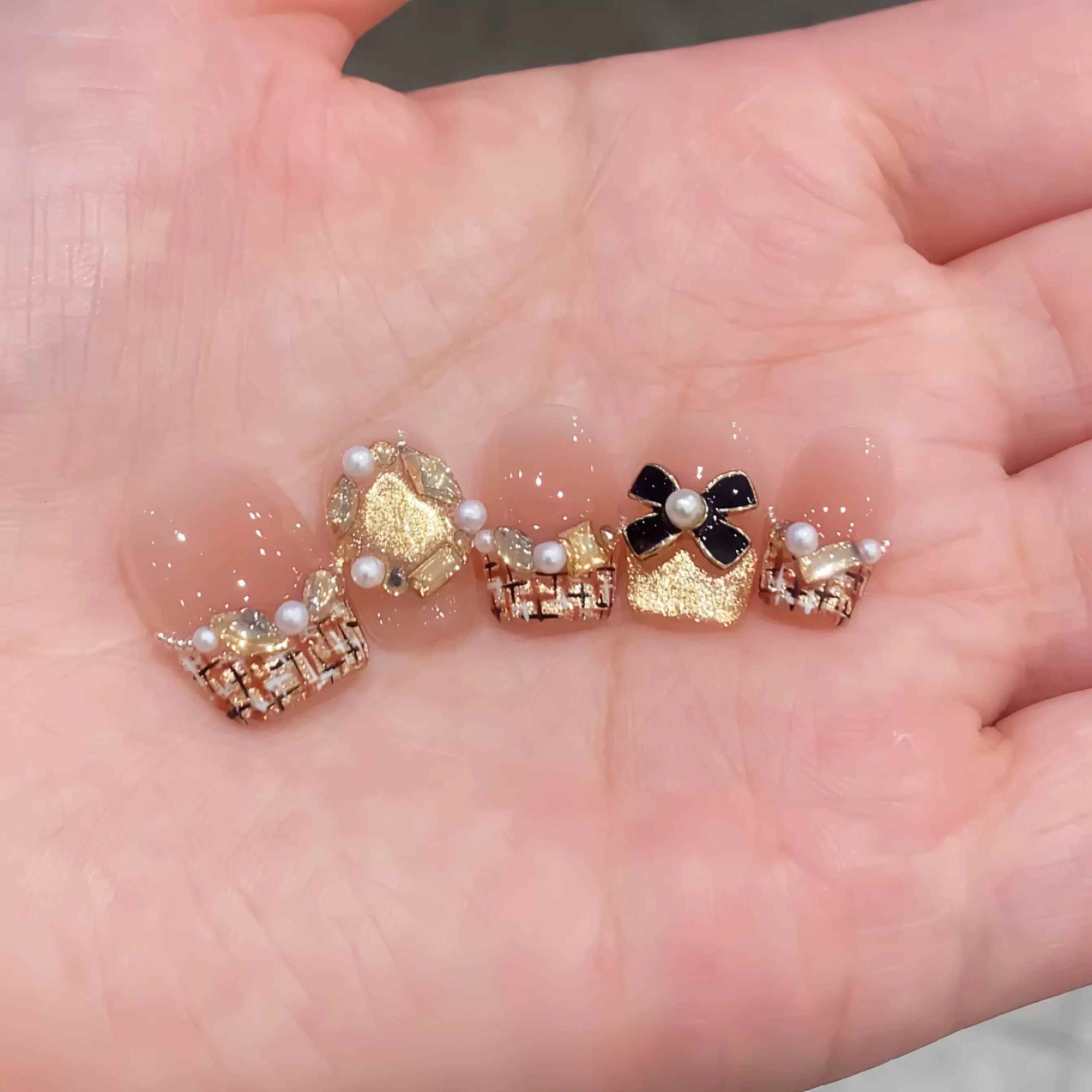 正品《小香风》新年温柔精致高级感美甲纯手工穿戴甲裸色显白百搭