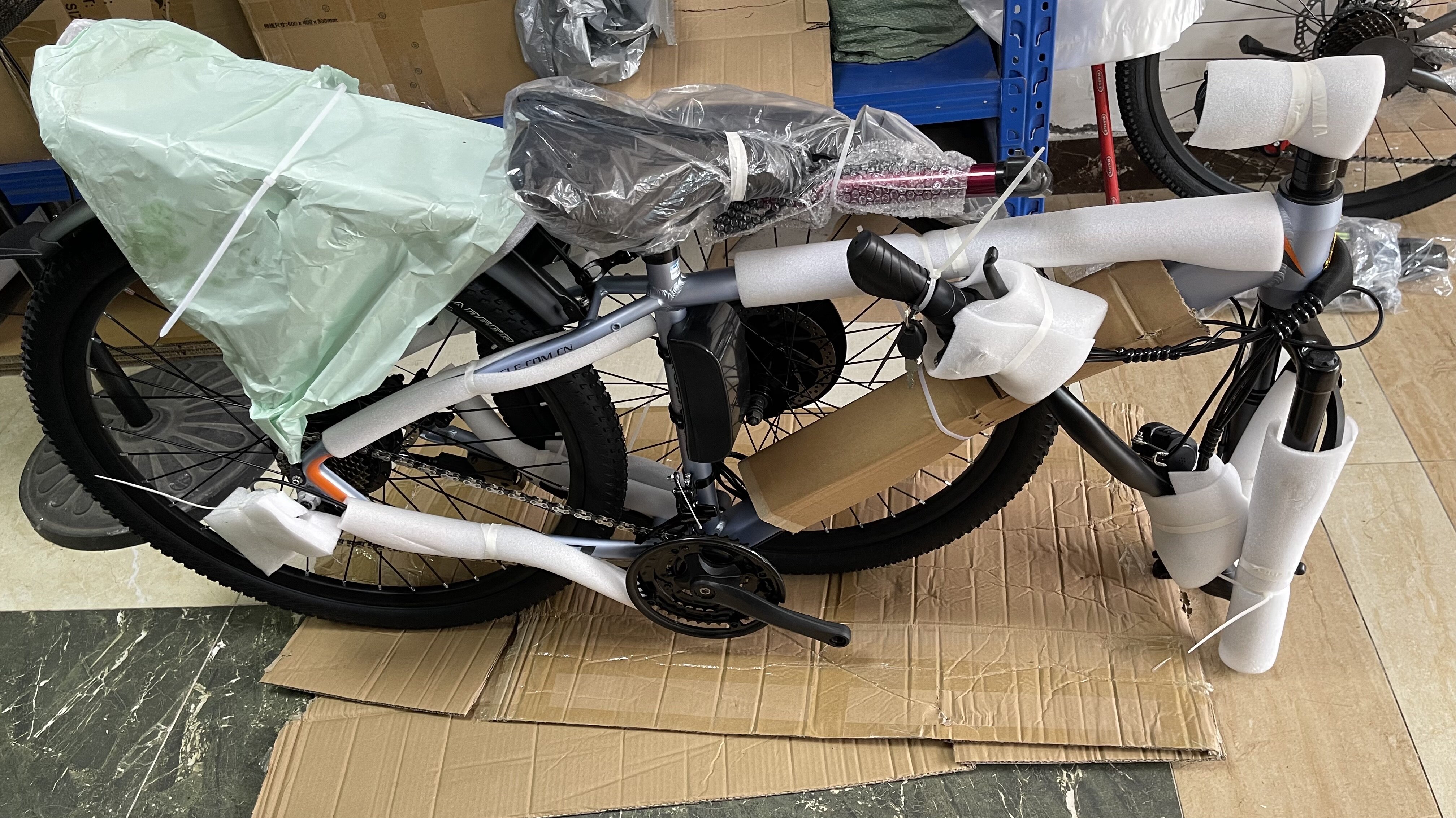 Горный электровелосипед Phoenix 350W, литиевый аккумулятор, 21 скорость Shimano, алюминиевая рама photo review