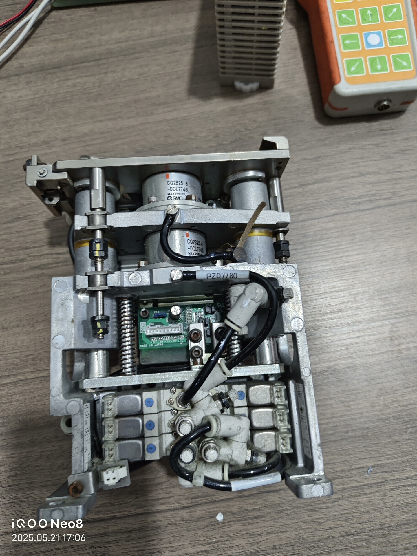 NXT SMC CQ2B25-8-DCL7746L吸嘴交换站