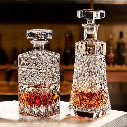 高档酒瓶水晶分酒器欧式玻璃醒酒器家用带盖洋酒瓶高颜值红酒酒樽