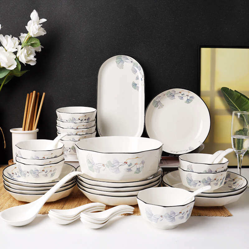 陶瓷碗盘45头10人家用碗碟套装创意银杏叶北欧简约餐具网红吃饭碗