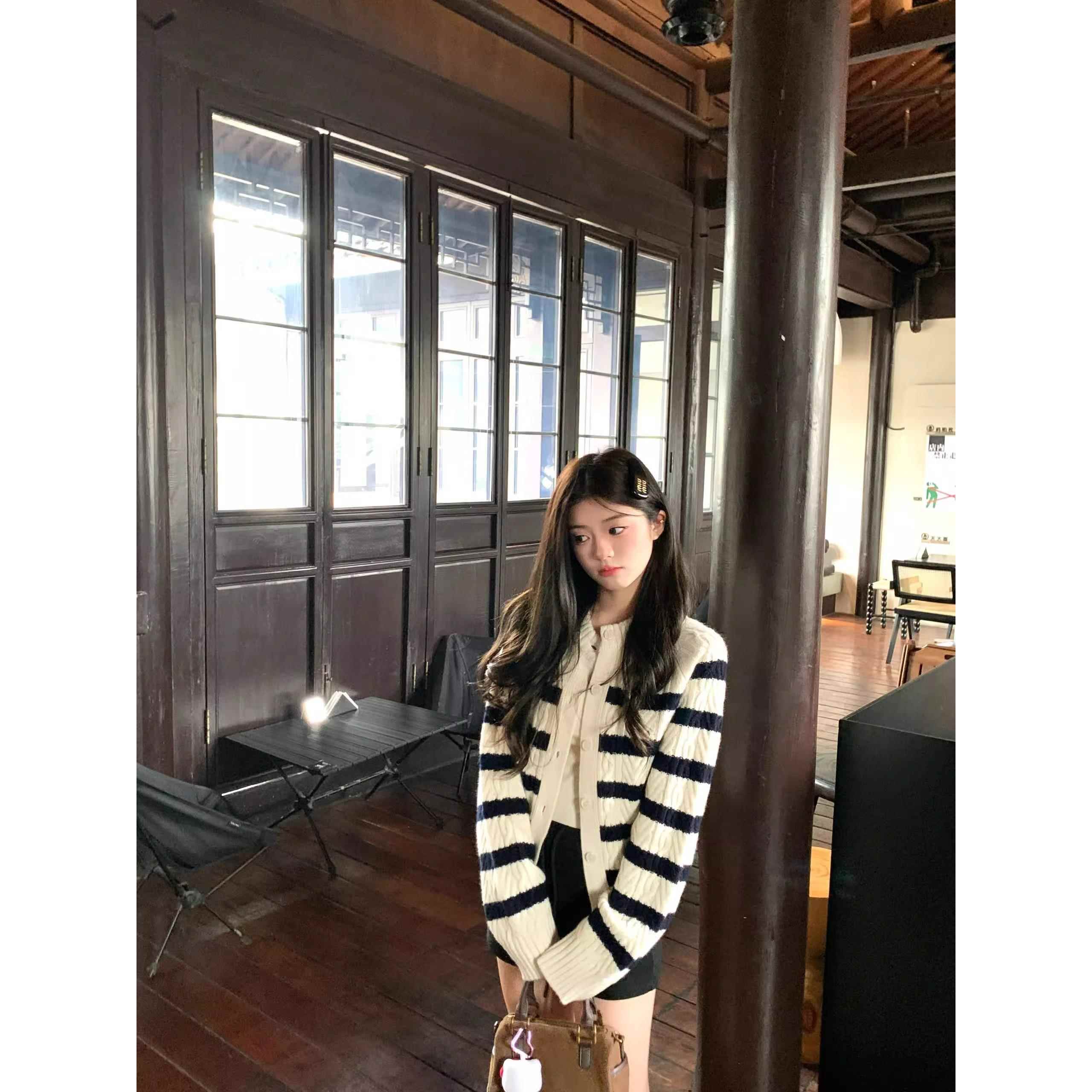 温柔风条纹毛衣开衫女秋冬2025新款松弛感慵懒软糯针织衫短款外套