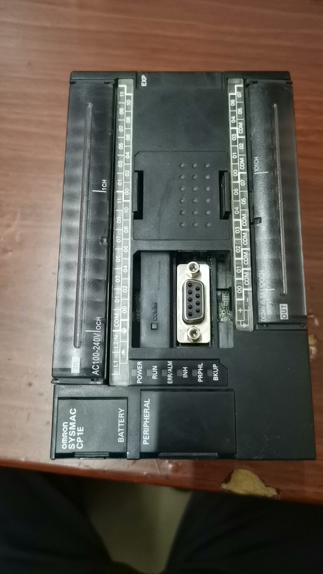 欧姆龙PLC控制器CP1E一N40DR一A，95新