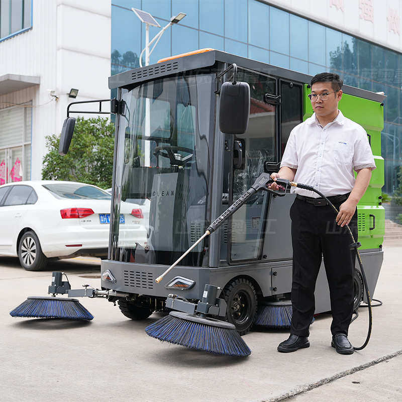 一扫车渣车间车工降尘扫地用碎扫地净厂炮式驾驶粉尘雾工业电动