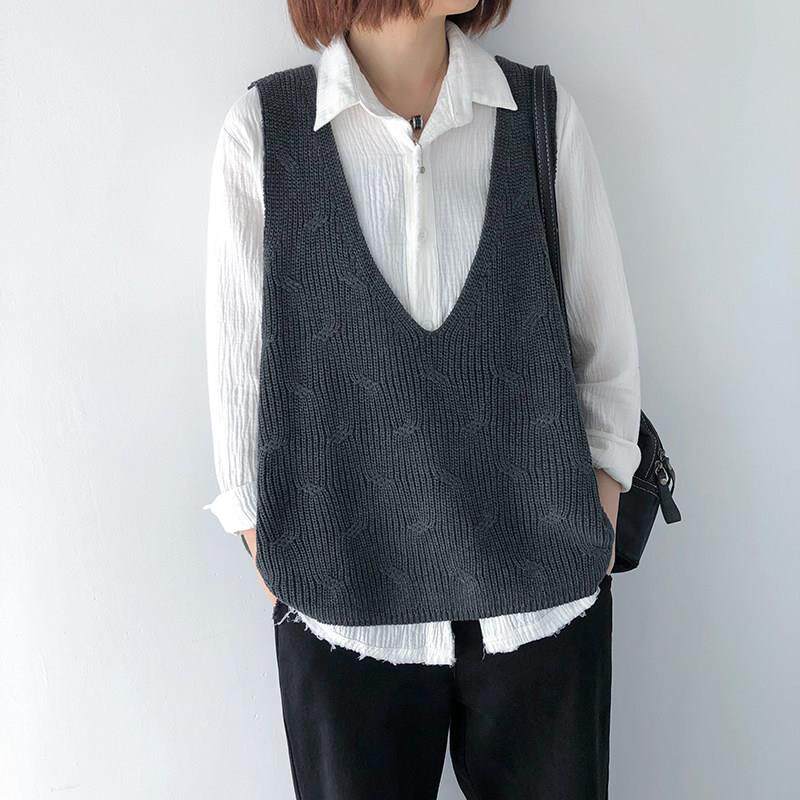 V领针织马甲女2026年早春新款慵懒风设计感今年流行大码毛衣坎肩