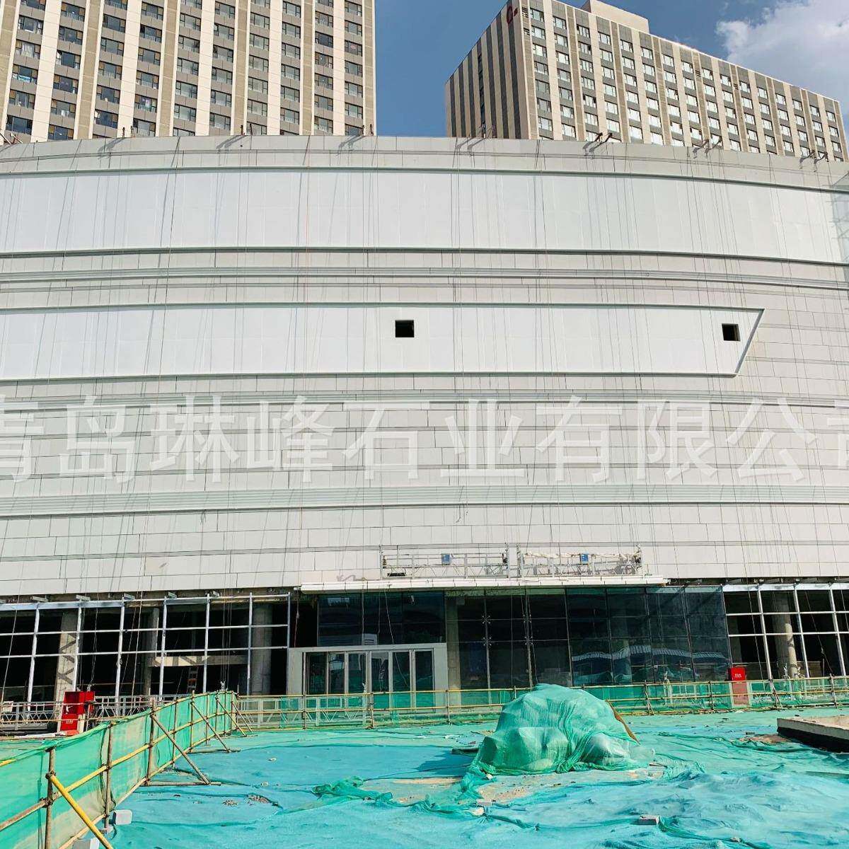 场地铁芝麻地白白机麻491光面火烧面工程板铺用山东白麻石材