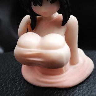 抖动胸加奈子美女汽车内饰载摆件电平车自行摩托头盔装饰品挂件