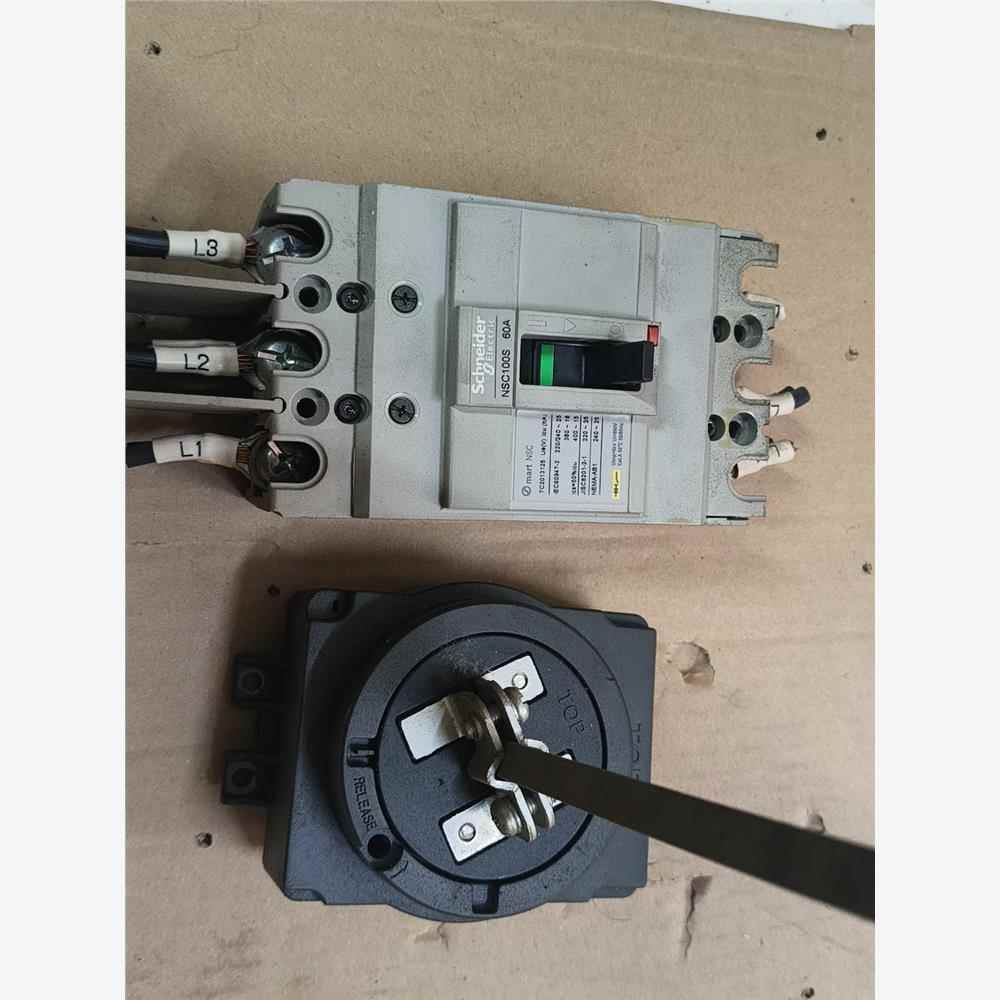 施耐德NSC160A断路器，