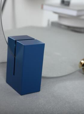 不一样的米罗摆件北欧轻奢风铁艺化妆镜子家居样板房软装饰品用品