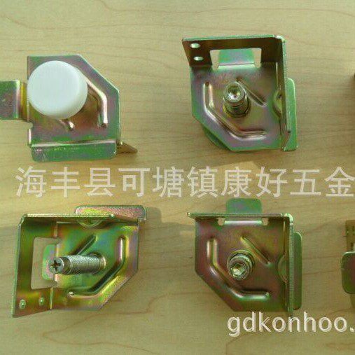 厂家供应衣柜可调脚 调节脚 衣柜调整脚 三角型柜脚 可调垫脚