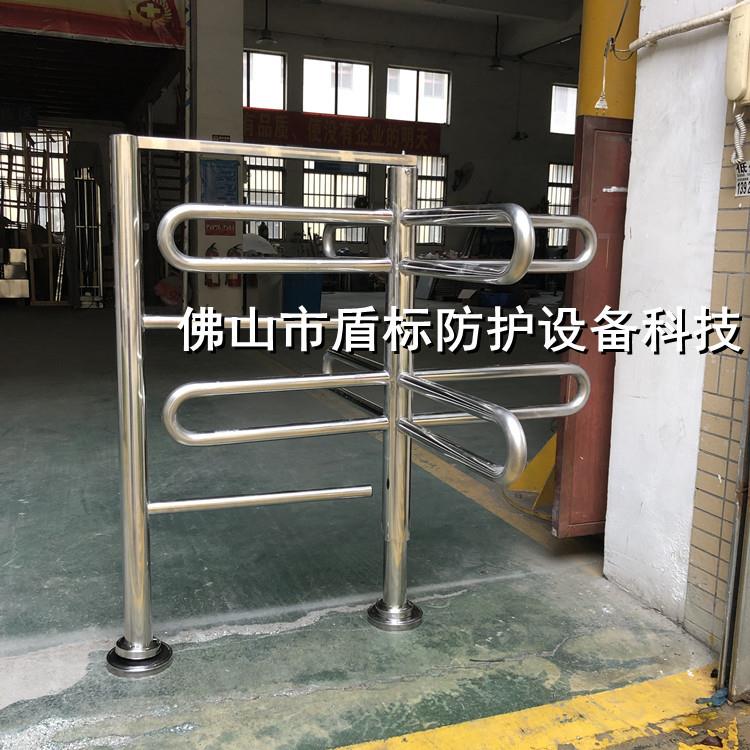 工厂门口通道单向旋转闸不锈钢十字栅栏回转门行人出入单向管控门