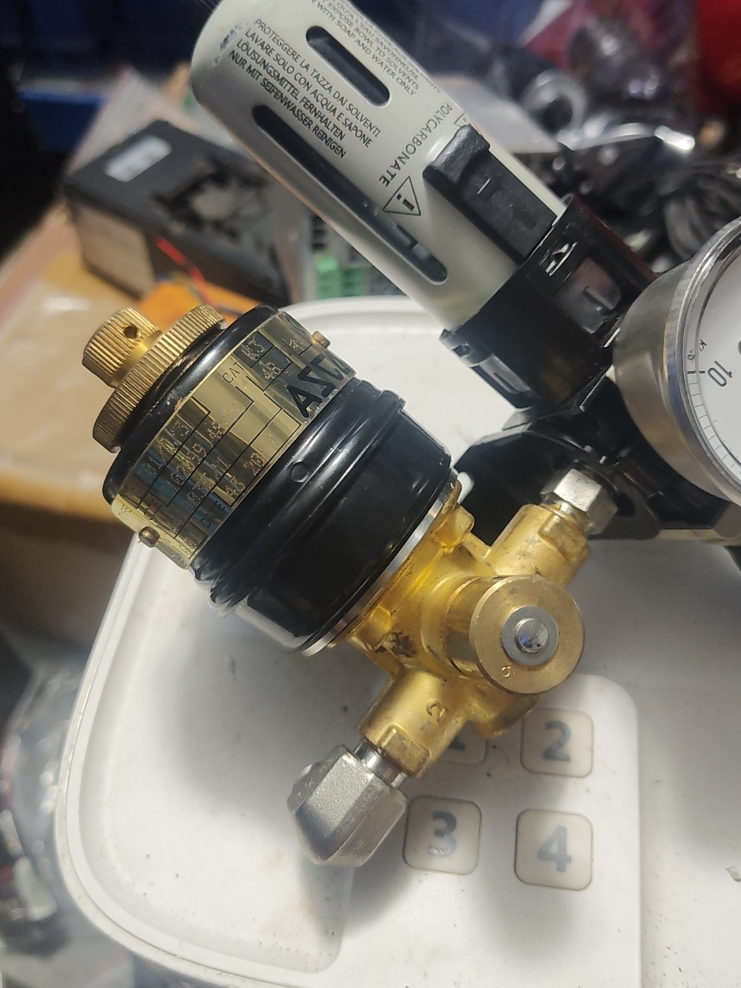 asco电磁阀一枚，全新，无包装成色如图。