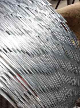 工笼厂生产监狱爬刺丝滚防 -bto22刀片刺绳 质量无忧