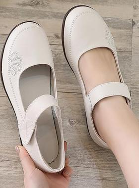 新款2024妈新款春秋百搭底真皮底女鞋中老年妈鞋软防滑平老太太皮