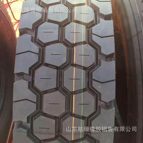 大量11.00R2012.00R20轮胎重载型卡货车汽车全钢子午线轮胎