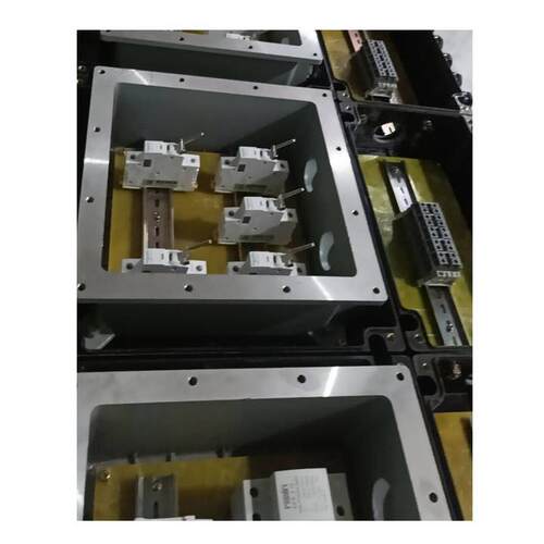 厂家供应防腐防爆配控电箱现货8防水防尘无品牌/箱B制XM050壁挂式