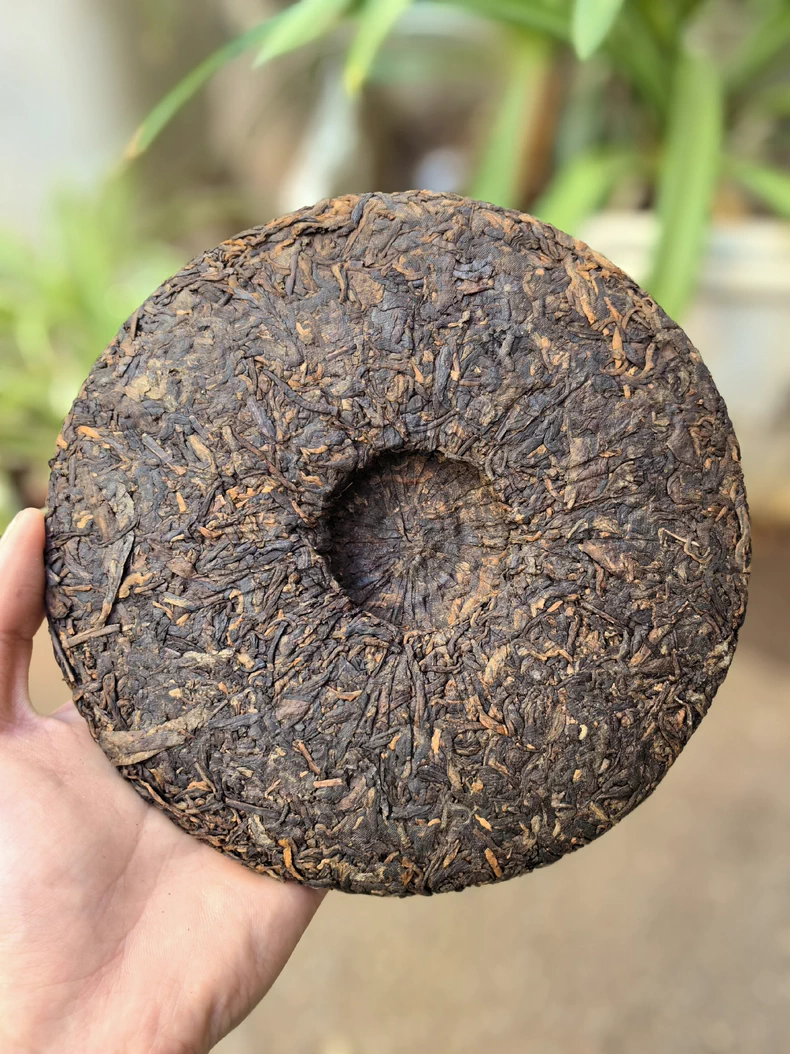 一片的猛庫冰島2009年冰島蜜韻老熟茶357克 普洱茶 BUASHOP普洱老茶