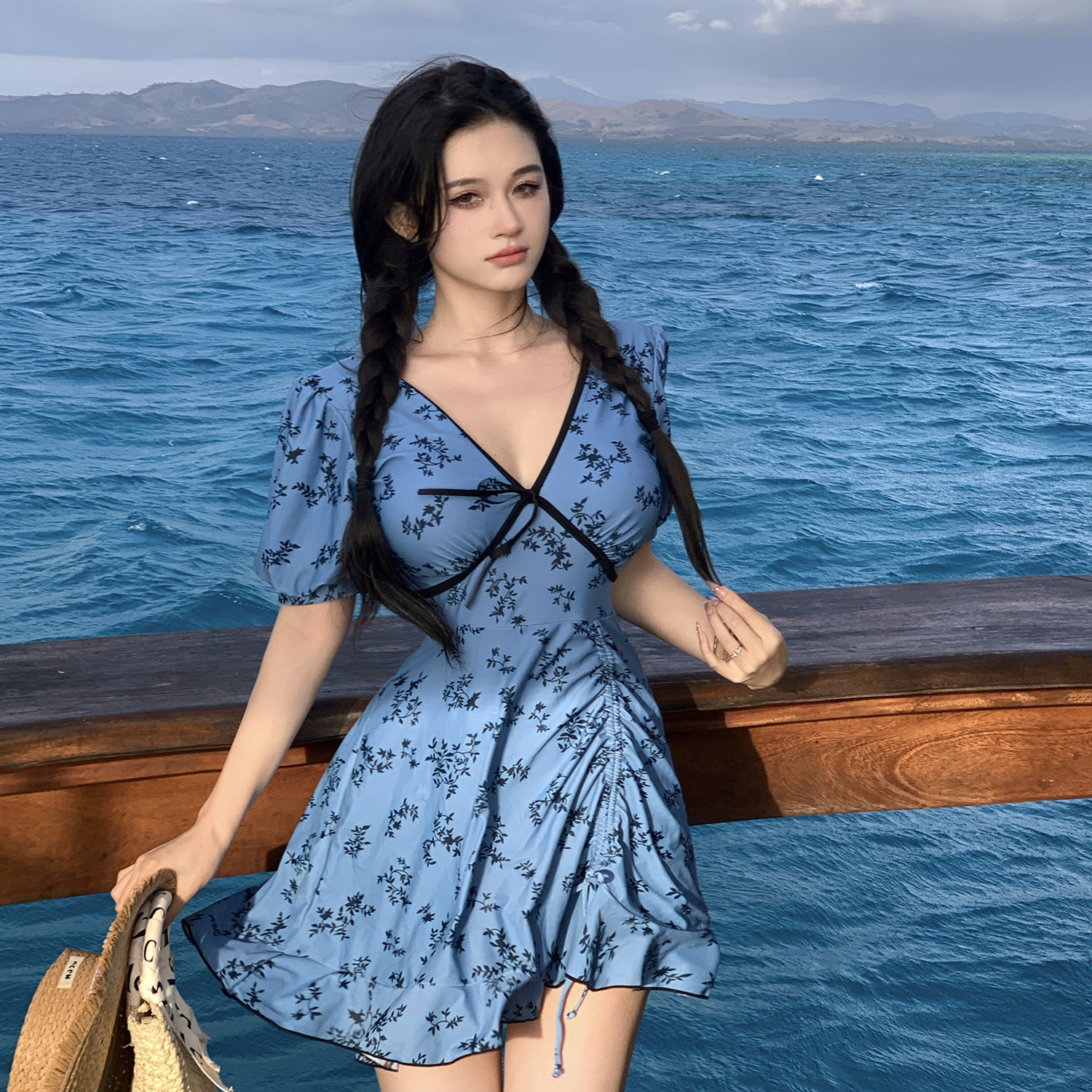 泳衣女款高级感裙式连体微胖女孩遮肉显瘦大码胖mm保守泡温泉泳装