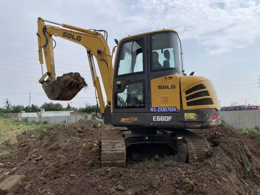 11月9日北京临工60挖掘机网络拍卖公告