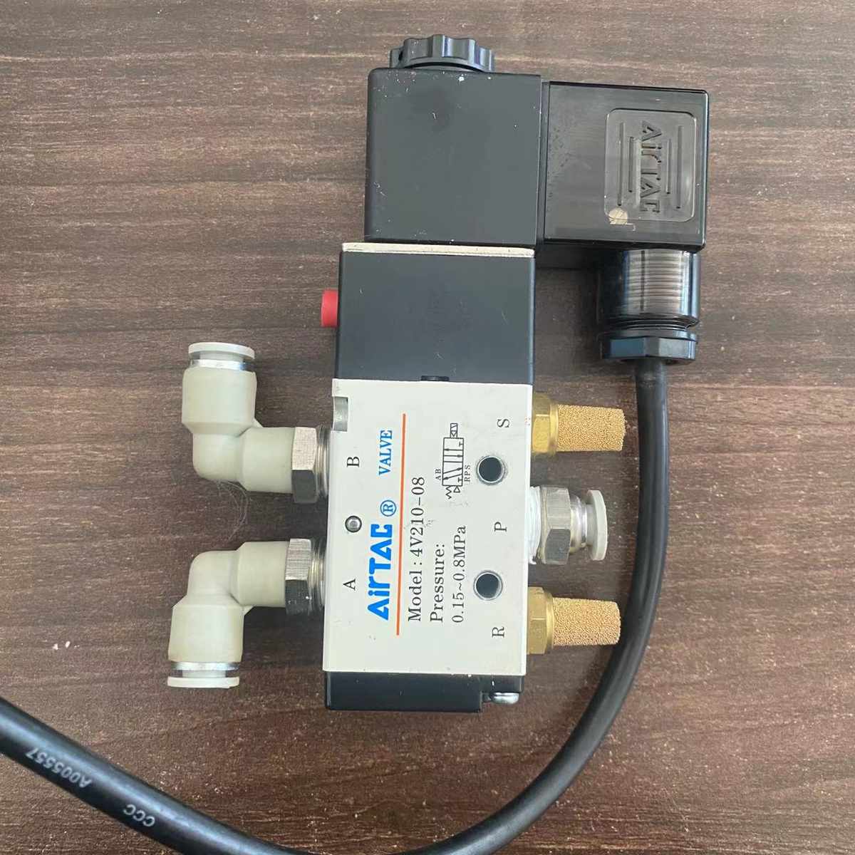 亚德客Virtae 气动电磁阀4V210-08 二位五通 24V 0.15-0.8Mpa