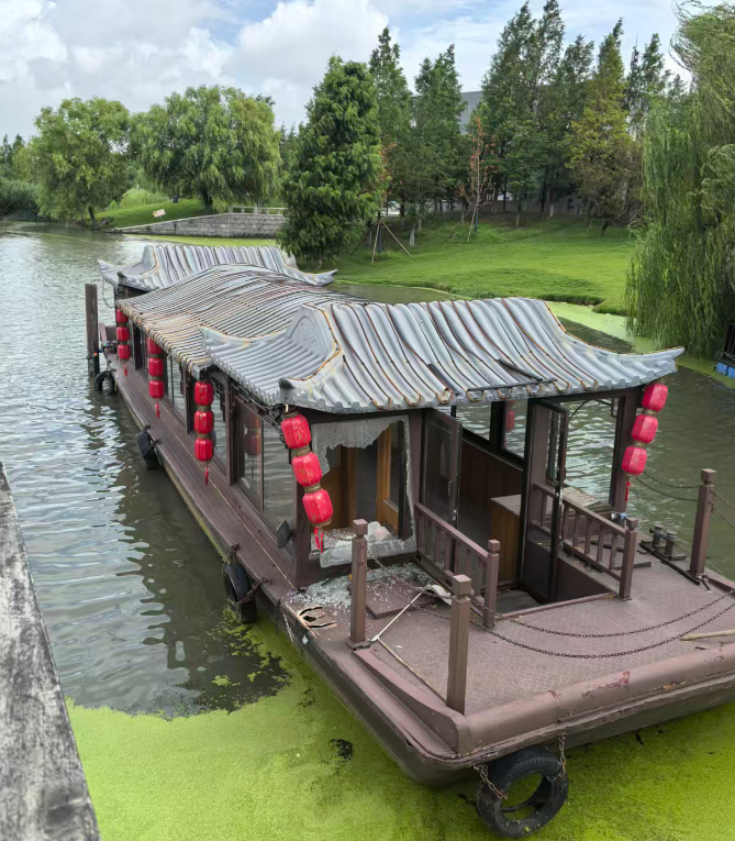 二手船舶设备无动力玻璃钢旅游船壳一条