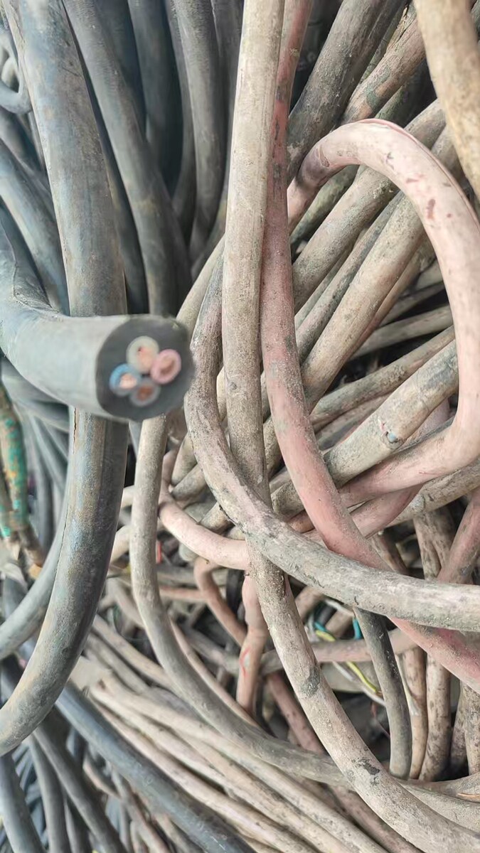 4月30日苏州市供应链公司废旧杂线约330公斤左右网络拍卖公告