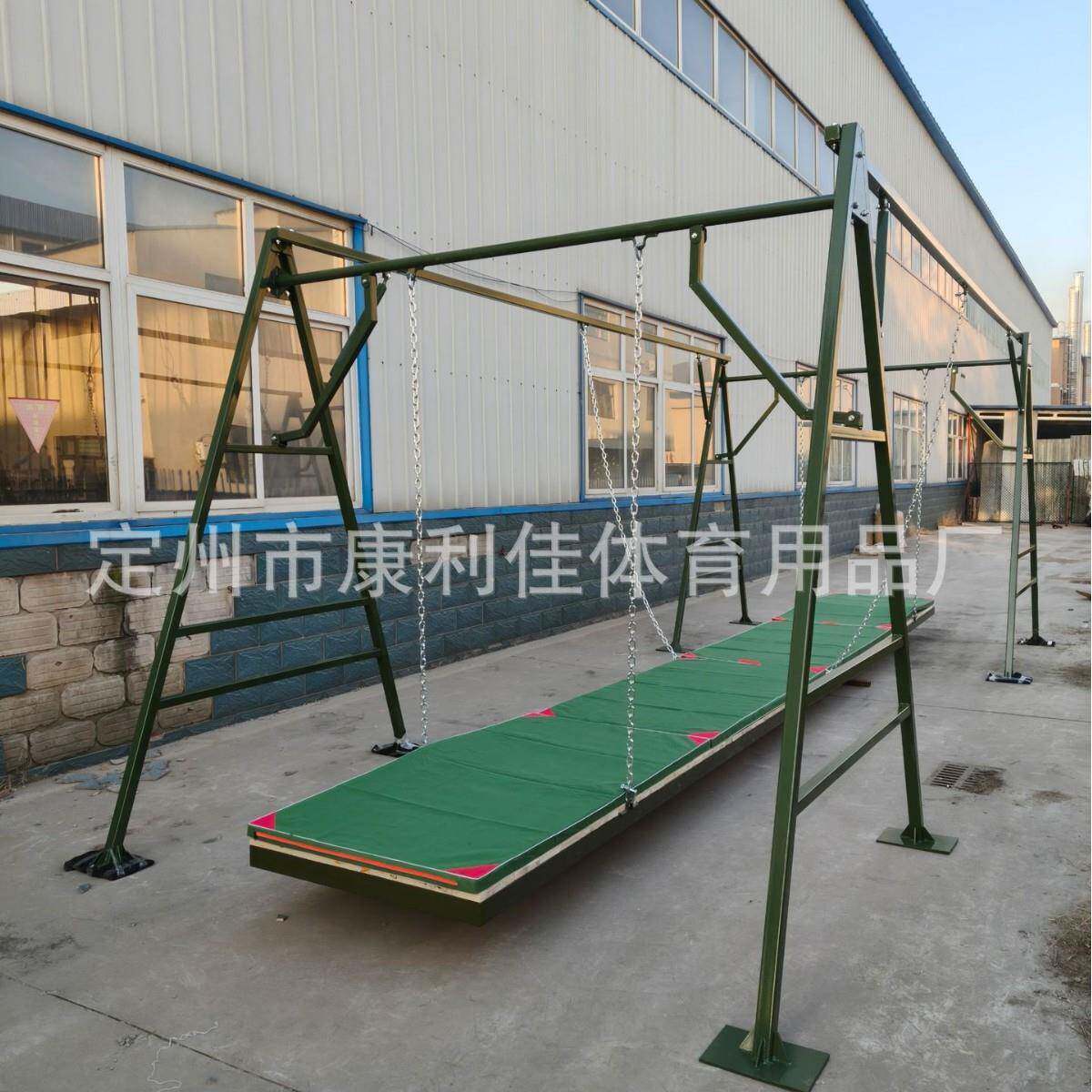 户外训练模拟防眩晕船拓展体能浪木旋梯平衡木厂家现货训练器材