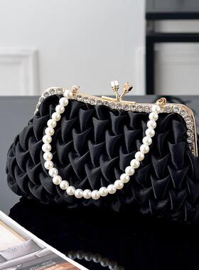 潮牌韩版简约绸缎褶皱晚宴包宴会晚装手拿软包女布包单肩包斜挎包