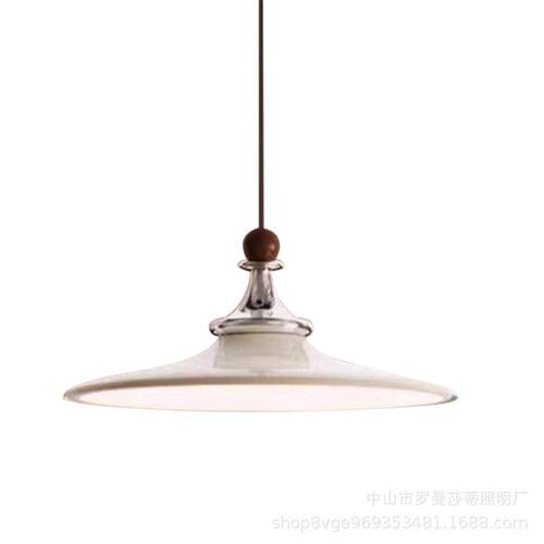 新款中古风餐厅吊灯2025新款法式复古餐桌灯棋士圆桌灯具飞碟灯饰