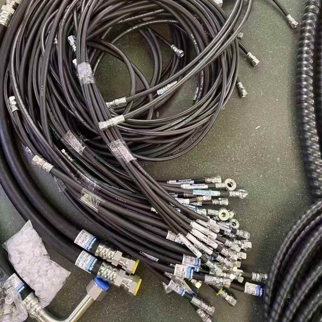 厂家直销挖掘机PC110/130-7铲斗油缸液压管带钢丝普利司通油管