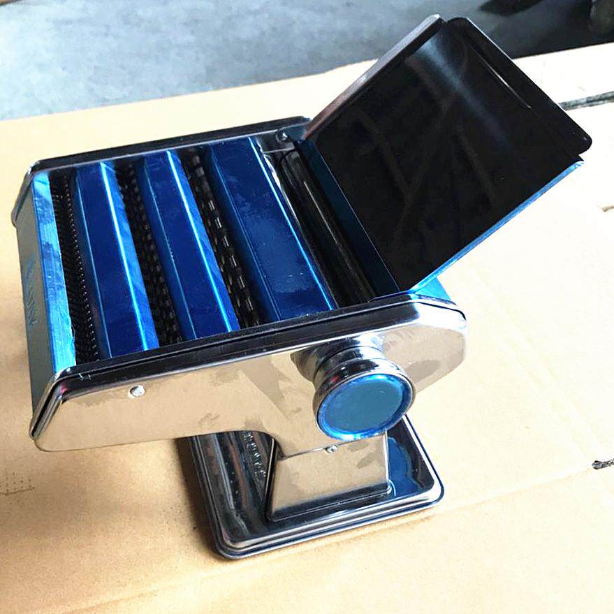 不锈钢三刀家用压面机手摇面条机饺子皮机可做圆面蝴蝶面