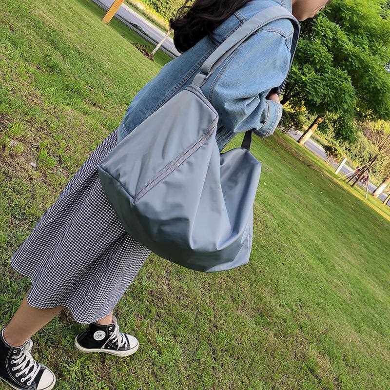 直销新款大容量四方单肩旅行包鞋子衣物收纳挂钩洗漱干湿分离健身