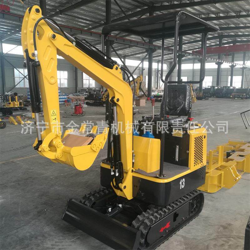 3吨微型挖掘机小型果园大棚农用挖土机绿化带树坑挖土机