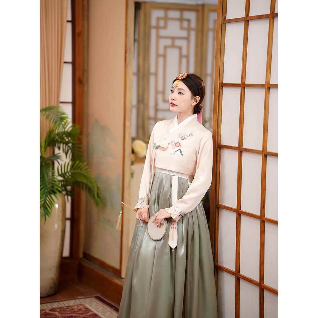 高档朝鲜族服装女少数民族衣服吉服公主韩韩国传统宫廷服饰成延人