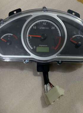 山东潍坊华特 504 604拖拉机配件:华特拖拉机仪表盘 TD-ZB111R-D