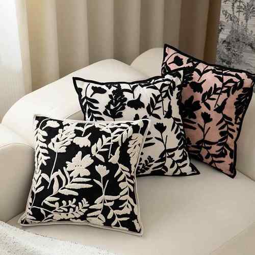 沙发抱枕高级感客厅轻奢靠枕床头绣花飘窗装饰枕头套国风黑白家用