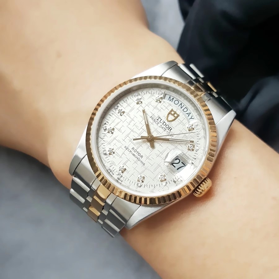 一口价公价3.69万 9.8新帝舵王子型自动机械手表男表76213正品