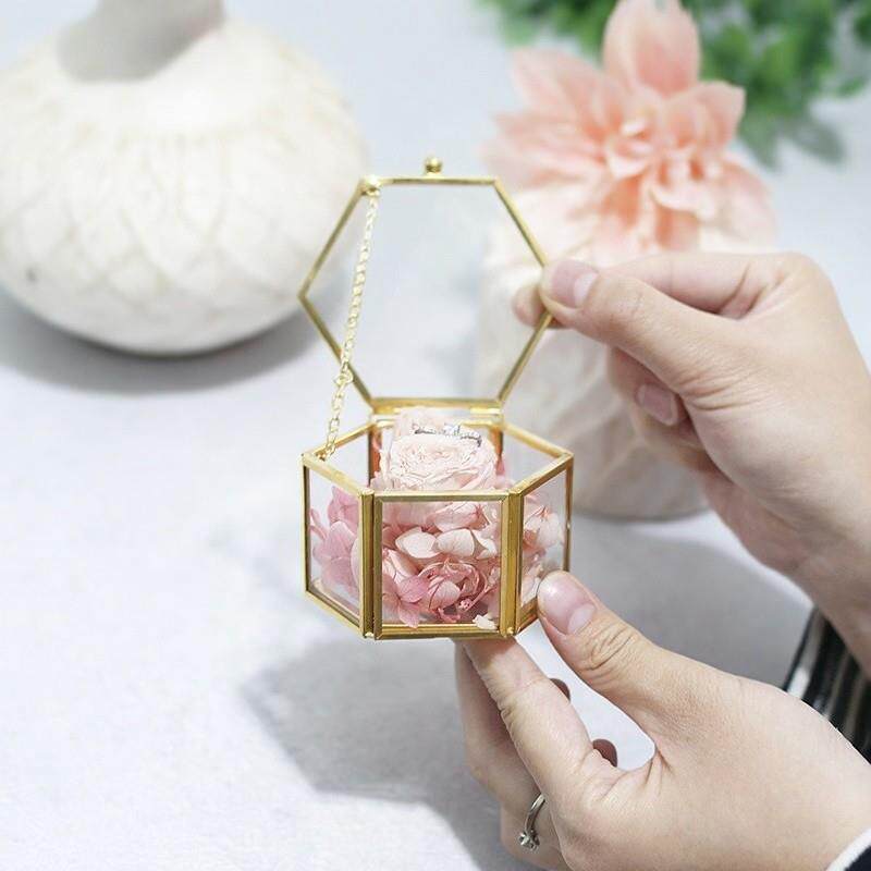现代简约六边形求婚婚礼对戒戒指盒透明玻璃手饰盒收纳生日礼品盒