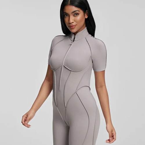 Sports yoga suit, tight fitting short sleeved zipper strip