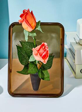 A luxurious and creative transparent photo frame vase in INS