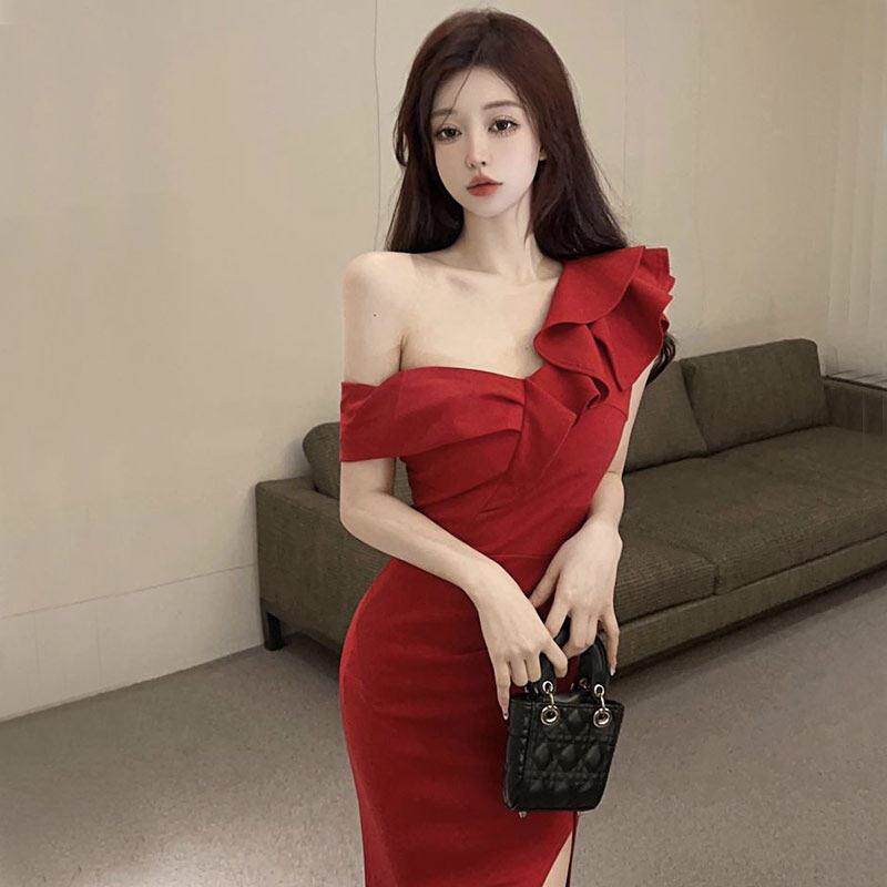 晚礼服长裙女高级感宴会气质法式荷叶边开叉性感斜领露肩连衣裙