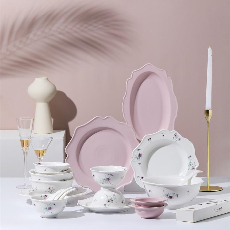 粉色少女心陶瓷餐具小碎花碗碟套装家用饭碗牛排餐盘陶瓷餐具礼盒