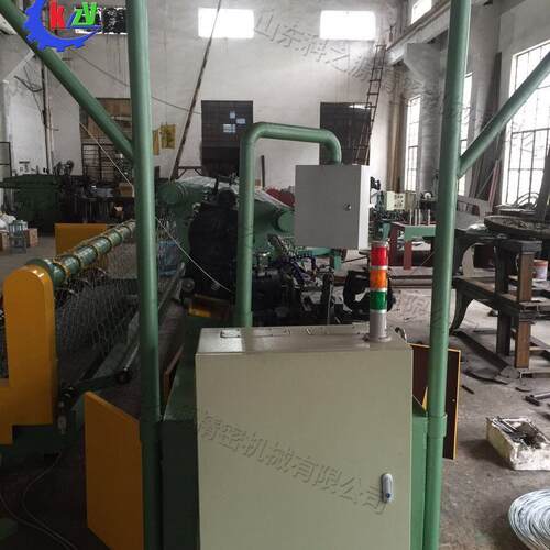 双螺线自动菱形网 数控式勾花网刺绳机 操场围栏防护隔离菱形网机