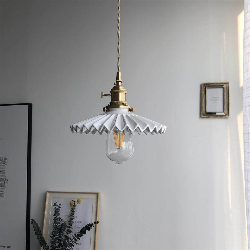 北欧白色百褶陶瓷吊灯日式餐厅民宿吧台床头卧室客厅复古黄铜壁灯