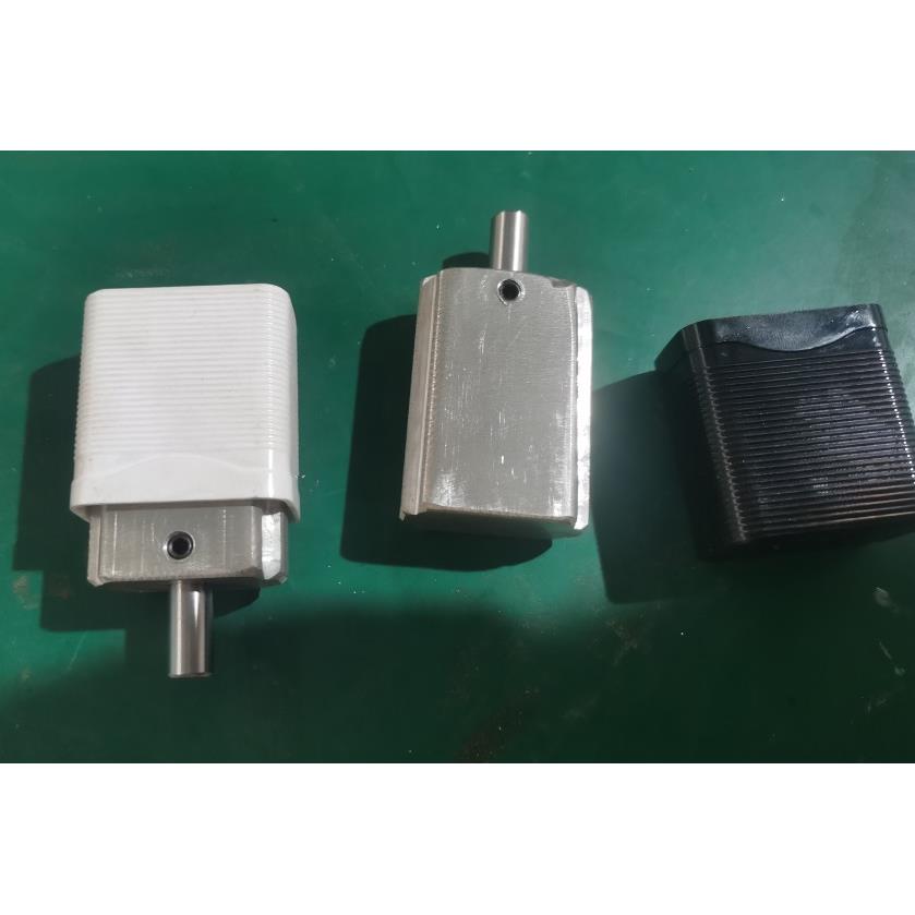 充电器成品包膜夹具充电器保护膜包膜治具充电器外壳包膜夹具模具