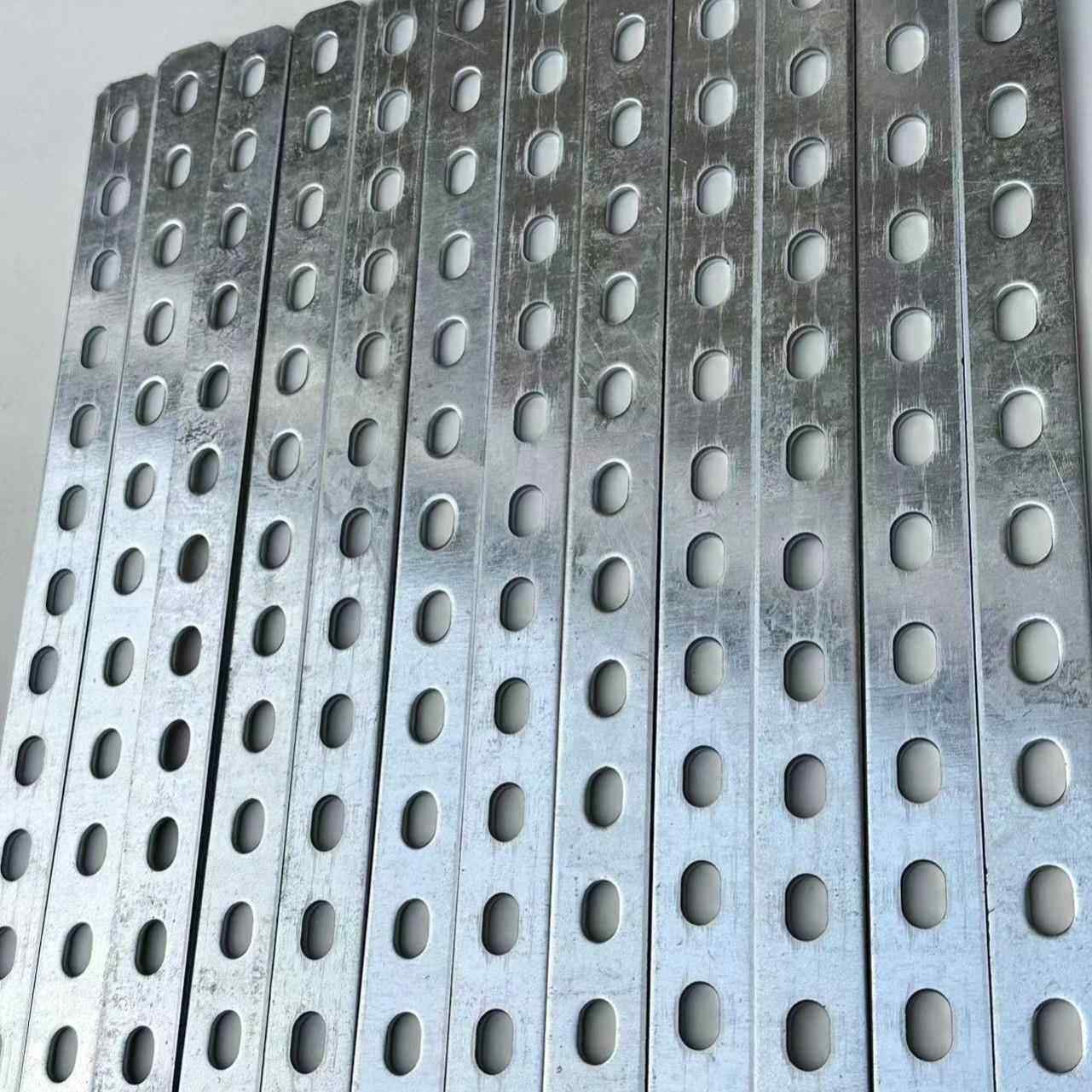 不锈钢板带孔铁条直条扁条加厚神器强力带孔扁条铁片改装角片