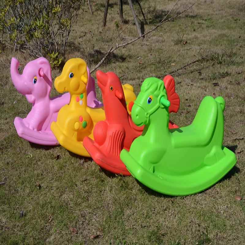 儿童加厚连体摇马幼儿园室内塑料木马幼儿单色摇摇马玩具儿童摇马