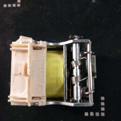 开关欠压线圈nse-250380v/220V