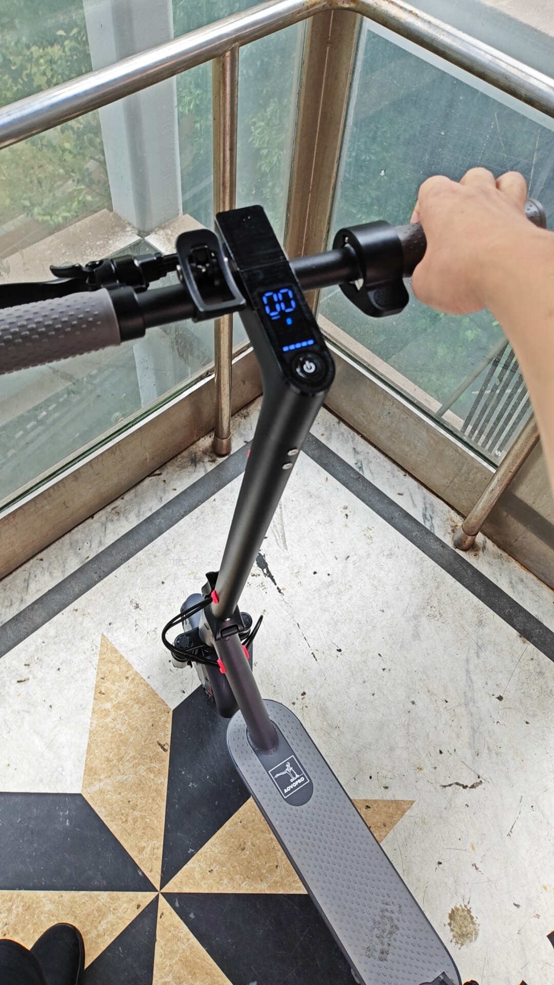 Электросамокат AOVO PRO X9/S9: Легкий, Складной, Мощный (500/600 Вт), С Умным Управлением и Долгим Запасом Хода – Идеален для Городских Поездок Взрослых photo review