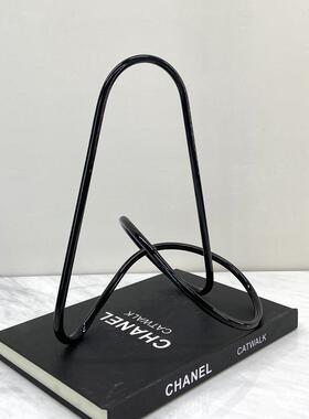 现代简约欧式轻奢几何金属扭转环绕摆件样板房售楼处软装饰品摆设